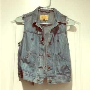 RARE LEVI’S DENIM VEST XS